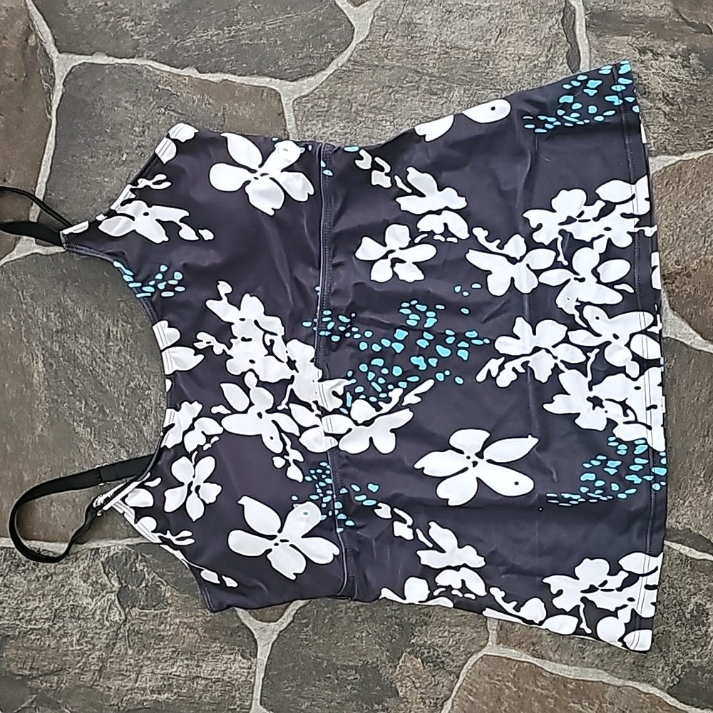 New In Bag Swimsuit, 2 piece tankini with boyshorts Size XL - Picture 7 of 12